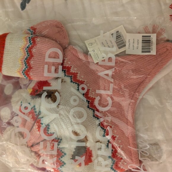 Baby Boden Hat and Mitten Set - Picture 3 of 3